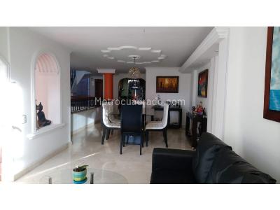 Casa de 5 alcobas en venta en Los Balsos, Medellín, 345 m² · foto 10 de 20