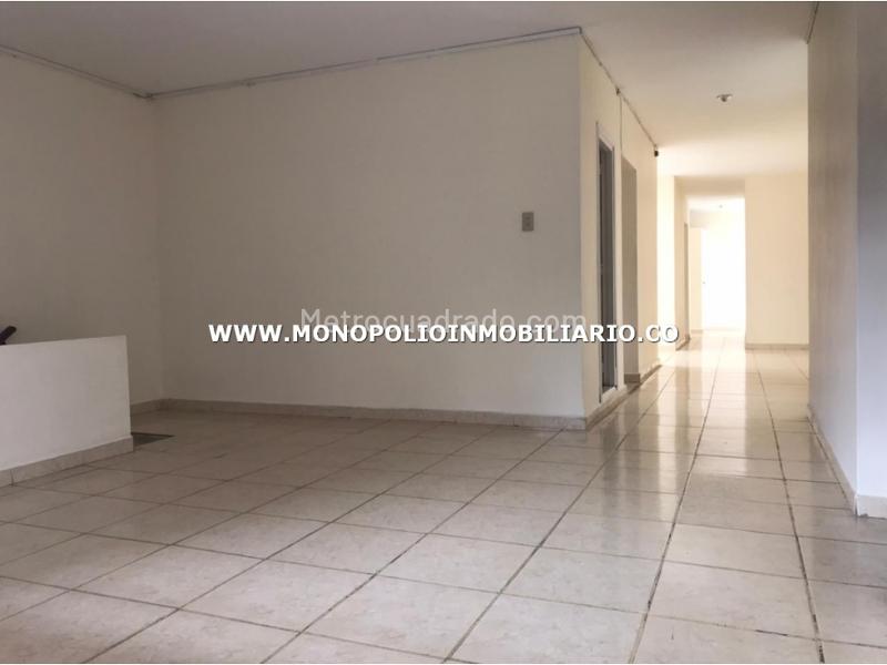 Casa Bifamiliar Amplia de 4 Alcobas en Santa Mónica