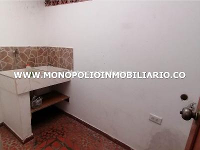 Casa de 4 alcobas en venta en Prados De Sabaneta, Sabaneta, 117 m² · foto 12 de 15