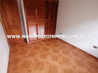 Casa de 4 alcobas en venta en Prados De Sabaneta, Sabaneta, 117 m² · foto 9 de 15