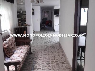 Casa de 5 alcobas en venta en La America, Medellín, 207 m² · foto 7 de 17
