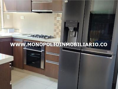 Apartamento de 3 alcobas en venta en El Poblado, Medellín, 134 m² · foto 3 de 17