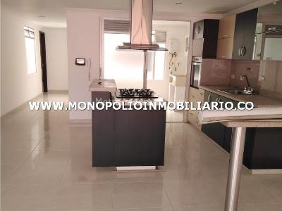 Apartamento de 3 alcobas en venta en Cabañitas, Bello, 122 m² · foto 2 de 11