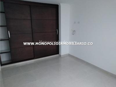 Apartamento de 3 alcobas en venta en Cabañitas, Bello, 122 m² · foto 7 de 11