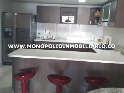 Apartamento de 3 alcobas en venta en San Jose, Sabaneta, 89 m² · foto 3 de 7