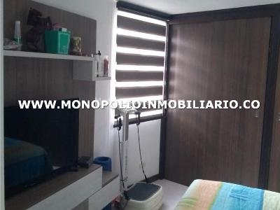 Apartamento de 3 alcobas en venta en San Jose, Sabaneta, 89 m² · foto 5 de 7