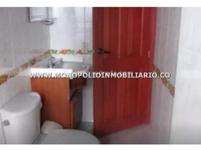 Casa de 5 alcobas en venta en San Bernardo, Medellín, 157 m² · foto 4 de 10