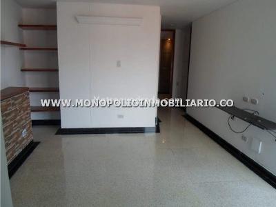 Apartamento de 3 alcobas en venta en Laureles, Medellín, 127 m² · foto 12 de 20