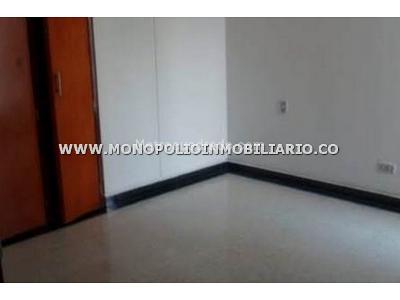 Apartamento de 3 alcobas en venta en Laureles, Medellín, 127 m² · foto 13 de 20