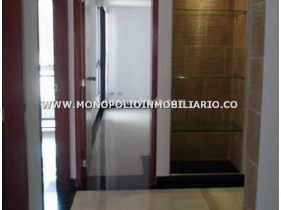 Apartamento de 3 alcobas en venta en Laureles, Medellín, 127 m² · foto 19 de 20