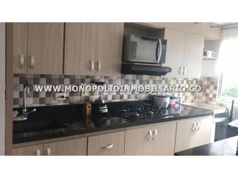 Apartamento Amoblado de 3 Alcobas en El Poblado (Loma del Indio) - 2