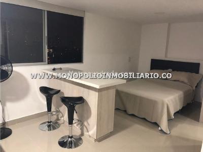Apartaestudio en arriendo en El Tesoro, Medellín, 40 m² · foto 3 de 5