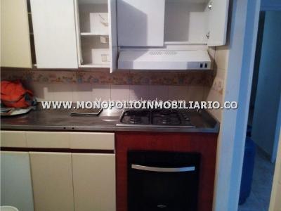 Casa de 3 alcobas en venta en Los Colores, Medellín, 240 m² · foto 3 de 20