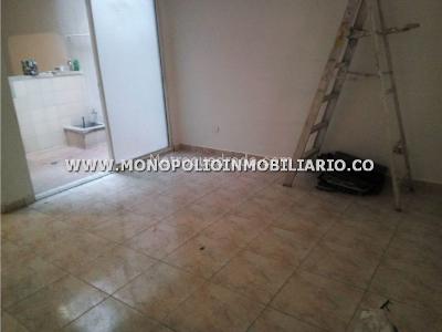 Casa de 3 alcobas en venta en Los Colores, Medellín, 240 m² · foto 5 de 20