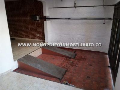 Casa de 3 alcobas en venta en Los Colores, Medellín, 240 m² · foto 11 de 20