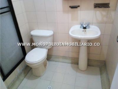 Casa de 3 alcobas en venta en Los Colores, Medellín, 240 m² · foto 14 de 20