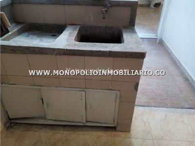 Casa de 3 alcobas en venta en Los Colores, Medellín, 240 m² · foto 16 de 20