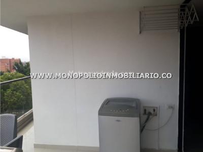 Apartaestudio en arriendo en La Castellana, Medellín, 25 m² · foto 3 de 4