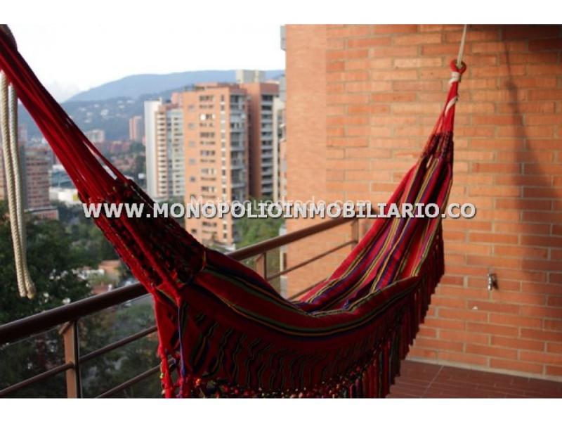 Beautiful 2BR Apartment in El Tesoro - 2