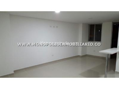Apartamento de 3 alcobas en venta en San Jose, Bello, 78 m² · foto 2 de 9