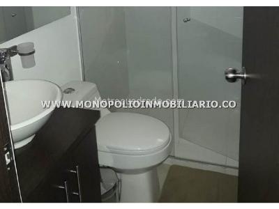 Apartaestudio en arriendo en Belen Miravalle, Medellín, 40 m² · foto 2 de 10