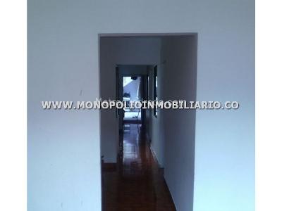 Casa de 5 alcobas en venta en Castilla, Medellín, 380 m² · foto 6 de 11