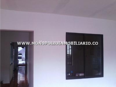 Casa de 5 alcobas en venta en Castilla, Medellín, 380 m² · foto 8 de 11