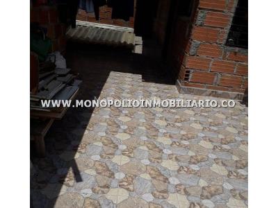 Casa de 5 alcobas en venta en Castilla, Medellín, 380 m² · foto 10 de 11