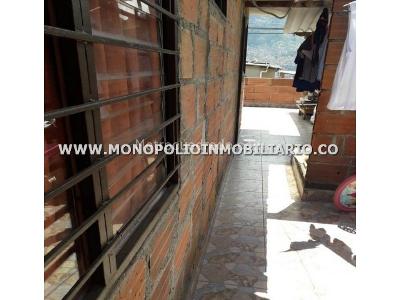Casa de 5 alcobas en venta en Castilla, Medellín, 380 m² · foto 11 de 11