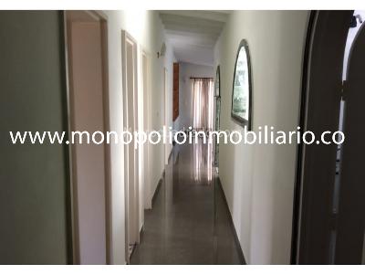 Casa de 4 alcobas en venta en La America, Medellín, 195 m² · foto 13 de 18