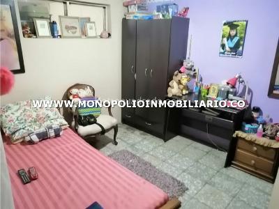 Casa de 4 alcobas en venta en Campo Valdes, Medellín, 142 m² · foto 4 de 8