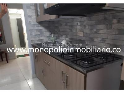 Apartamento de 3 alcobas en venta en Cristo Rey, Medellín, 72 m² · foto 2 de 11