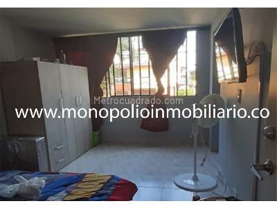 Apartamento de 3 alcobas en venta en Cristo Rey, Medellín, 72 m² · foto 5 de 11
