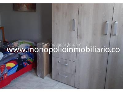 Apartamento de 3 alcobas en venta en Cristo Rey, Medellín, 72 m² · foto 6 de 11