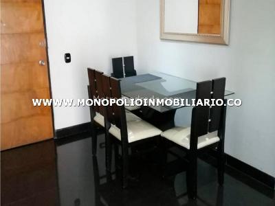 Apartamento de 2 alcobas en arriendo en Laureles, Medellín, 55 m² · foto 3 de 11