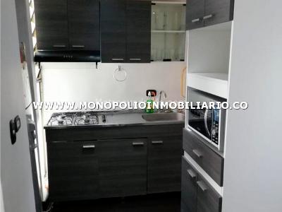 Apartamento de 2 alcobas en arriendo en Laureles, Medellín, 55 m² · foto 4 de 11