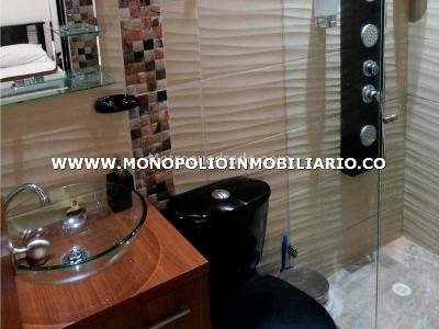 Apartamento de 2 alcobas en arriendo en Laureles, Medellín, 55 m² · foto 9 de 11