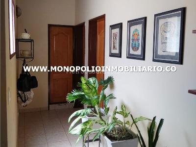 Casa de 3 alcobas en venta en Belen, Medellín, 152 m² · foto 8 de 19