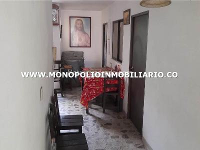 Casa de 5 alcobas en venta en La America, Medellín, 207 m² · foto 8 de 17