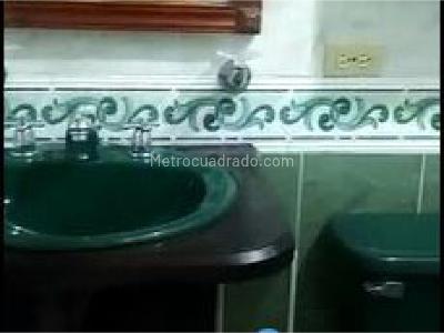 Casa de 4 alcobas en venta en Cristo Rey, Medellín, 140 m² · foto 6 de 6
