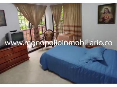 Apartamento en venta en El Poblado, Medellín · foto 6 de 10