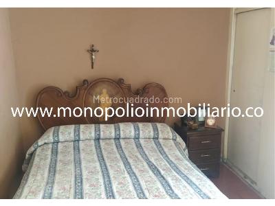 Casa de 5 alcobas en venta en La Castellana, Medellín, 315 m² · foto 7 de 14