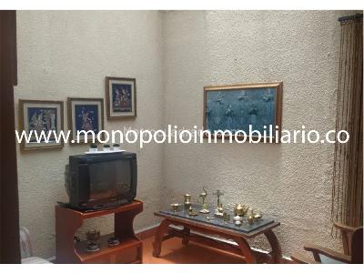 Casa de 5 alcobas en venta en La Castellana, Medellín, 315 m² · foto 8 de 14