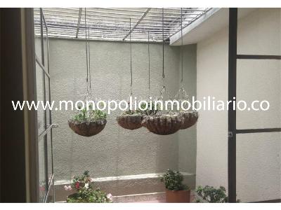 Casa de 5 alcobas en venta en La Castellana, Medellín, 315 m² · foto 11 de 14