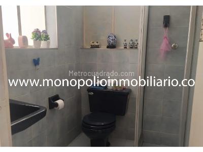Casa de 5 alcobas en venta en La Castellana, Medellín, 315 m² · foto 12 de 14