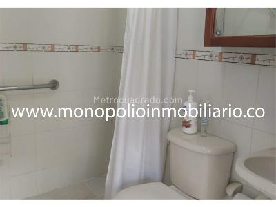 Casa de 5 alcobas en venta en La Castellana, Medellín, 315 m² · foto 14 de 14