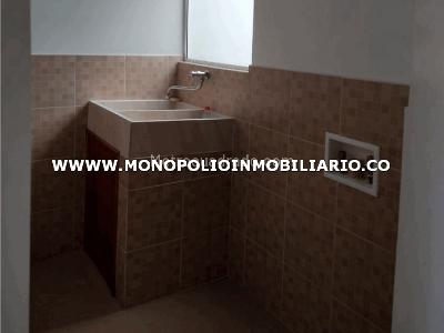 Apartamento en venta en Asturias, Itagüí · foto 10 de 10
