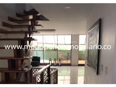 Casa de 5 alcobas en venta en Las Lomitas, Sabaneta, 395 m² · foto 2 de 19