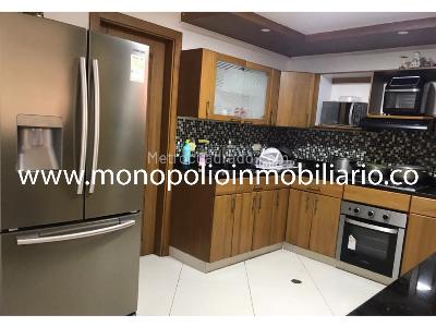 Casa de 5 alcobas en venta en Las Lomitas, Sabaneta, 395 m² · foto 6 de 19