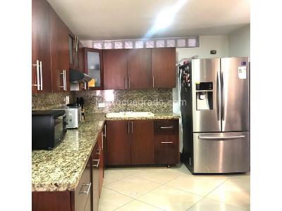 Apartamento de 4 alcobas en venta en La Abadia, Envigado, 200 m² · foto 13 de 18
